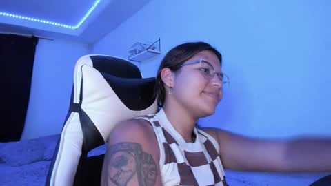  Lady  online show from 5, 3, 2026