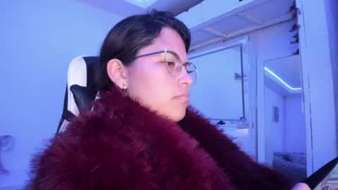  Lady  online show from 9, 6, 2026