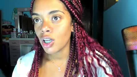 Snapshot of ladydanniela chatting on 2, 12, 2024 leidy daniela online show from 2, 12, 2024