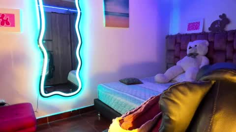 Snapshot of ladydanniela chatting on 3, 2, 2025 leidy daniela online show from 3, 2, 2025