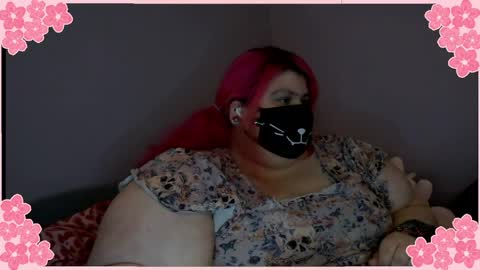 ladykitsunebig online show from 7, 5, 2026