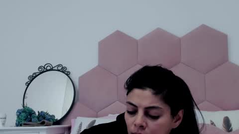 Lia online show from 11, 2, 2025