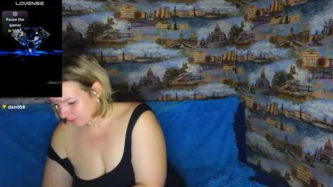 Snapshot of ladylucky_ chatting on 24, 10, 2025 ladylucky_ online show from 24, 10, 2025