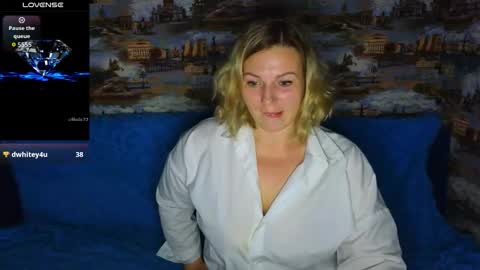 Snapshot of ladylucky_ chatting on 27, 10, 2025 ladylucky_ online show from 27, 10, 2025