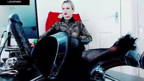 Snapshot of ladyperfection chatting on 15, 12, 2025 MistressMILA online show from 15, 12, 2025