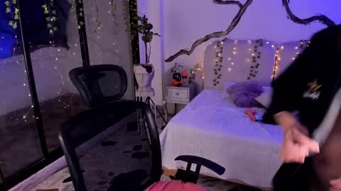 Lady  online show from 31, 10, 2025