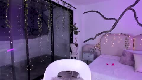 Lady  online show from 6, 11, 2025