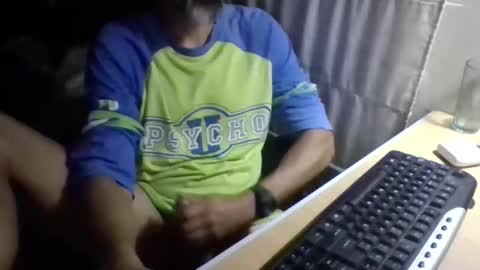 La Genova esta Dura beard boy male dick mastubate latinosexy latinohot latino glasses mature strong stronglegs online show from 27, 4, 2026