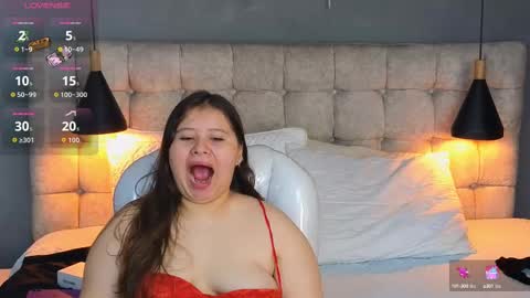 Snapshot of laia_and_aloby chatting on 2, 10, 2025 online show from 2, 10, 2025