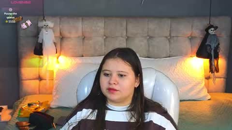 Snapshot of laia_and_aloby chatting on 18, 10, 2025 online show from 18, 10, 2025