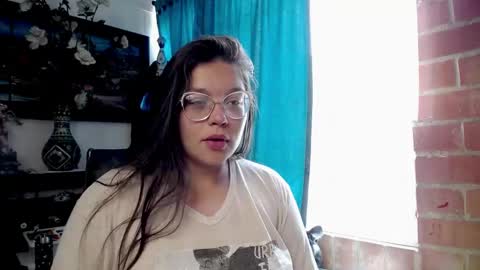 laia_hadid online show from 24, 4, 2026