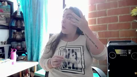 laia_hadid online show from 5, 5, 2026