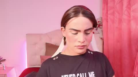 Camila online show from 4, 10, 2025