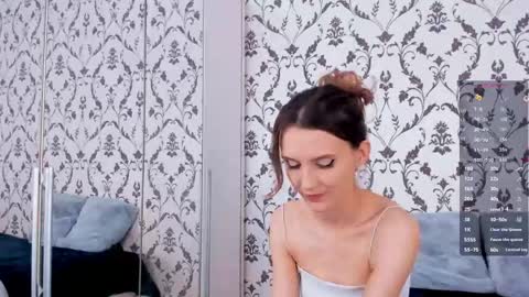 Julia online show from 7, 5, 2026