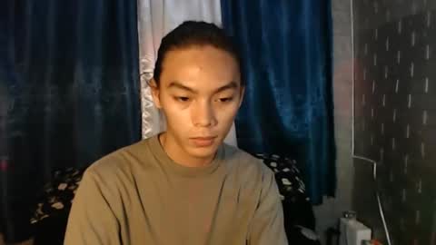 Snapshot of lalakinghugecock_2 chatting on 17, 12, 2024 lalakinghugecock_2 online show from 17, 12, 2024