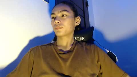 Snapshot of lalakinghugecock_2 chatting on 18, 9, 2025 lalakinghugecock_2 online show from 18, 9, 2025