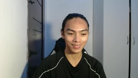 Snapshot of lalakinghugecock_2 chatting on 17, 11, 2025 lalakinghugecock_2 online show from 17, 11, 2025