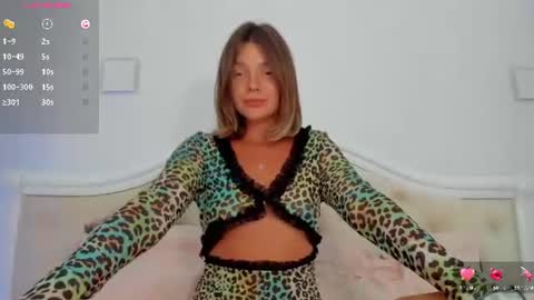 Snapshot of lallie_ chatting on 28, 7, 2026 Lallie online show from 28, 7, 2026