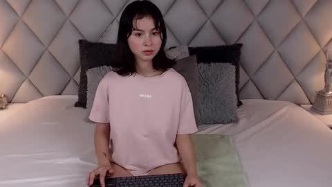 Laly Castro online show from 18, 1, 2025