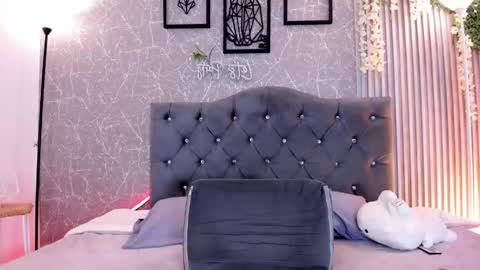 lana_gill online show from 24, 4, 2026
