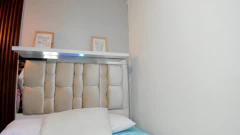 Lana     igauroraaaaaaaaa 1 online show from 25, 2, 2025