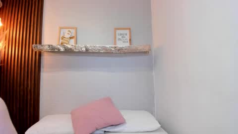 Lana     igauroraaaaaaaaa 1 online show from 2, 12, 2025