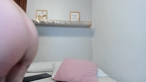 Lana     igauroraaaaaaaaa 1 online show from 16, 12, 2025