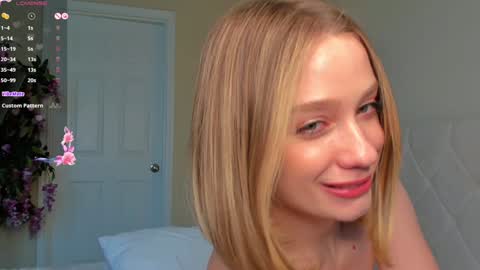 Snapshot of lana_moreno chatting on 15, 1, 2025 Lana online show from 15, 1, 2025