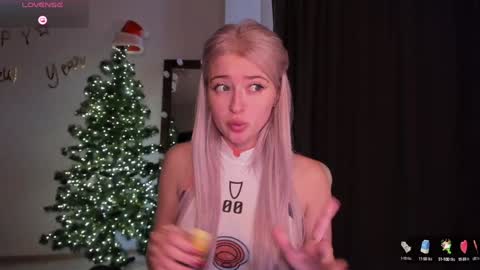 Snapshot of lana_younes chatting on 2, 12, 2024 Lana online show from 2, 12, 2024