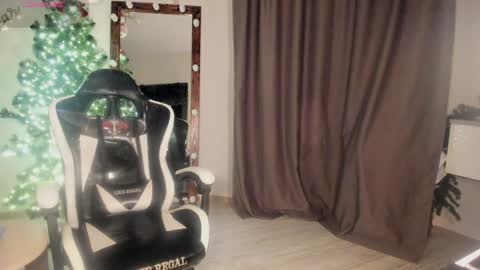 Snapshot of lana_younes chatting on 5, 2, 2025 Lana online show from 5, 2, 2025