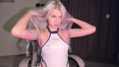 Snapshot of lana_younes chatting on 8, 11, 2025 Lana online show from 8, 11, 2025