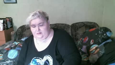 lanacat555 online show from 2, 2, 2025