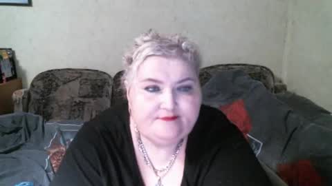 lanacat555 online show from 4, 3, 2025