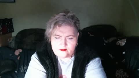 lanacat555 online show from 8, 11, 2025