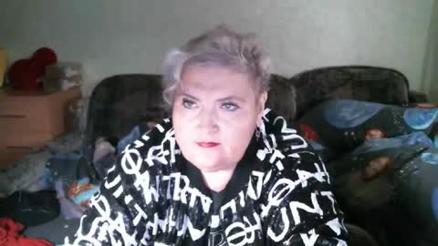 lanacat555 online show from 11, 2, 2026