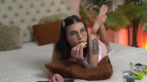lanajenner online show from 23, 4, 2026