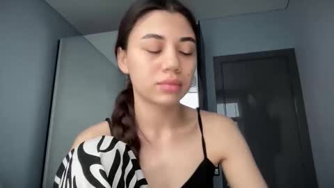 Snapshot of lanalandd chatting on 26, 11, 2025 Lana online show from 26, 11, 2025