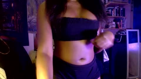 Snapshot of lanaluxxe4 chatting on 4, 2, 2026 lanaluxxe4 online show from 4, 2, 2026