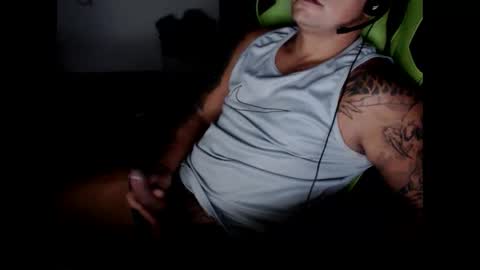 Snapshot of landaw chatting on 11, 3, 2025 Landaw online show from 11, 3, 2025