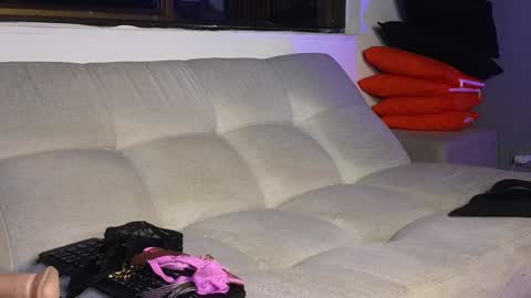 la paisita  online show from 6, 12, 2024