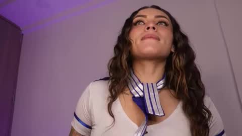 Snapshot of lara_bombshelll chatting on 9, 1, 2026 Lara online show from 9, 1, 2026