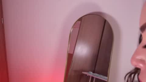 Snapshot of lara_bombshelll chatting on 9, 2, 2026 Lara online show from 9, 2, 2026