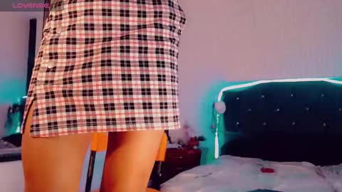 Lara Brunette  online show from 4, 12, 2024