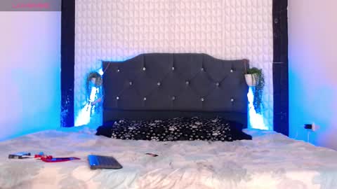 Lara Brunette  online show from 8, 1, 2025
