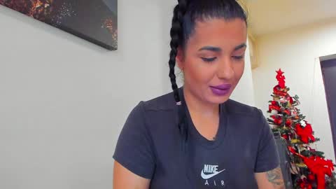 Lara online show from 6, 12, 2024