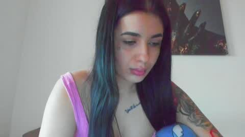 Lara online show from 25, 1, 2025