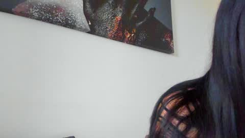 Lara online show from 7, 2, 2025
