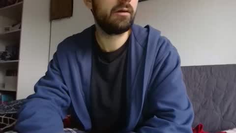 Snapshot of laraaan chatting on 12, 12, 2024 laraaan online show from 12, 12, 2024