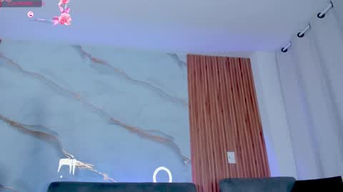 Snapshot of larabaker chatting on 8, 1, 2025 Lara online show from 8, 1, 2025