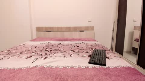 Snapshot of laracara chatting on 10, 1, 2025 Lara online show from 10, 1, 2025